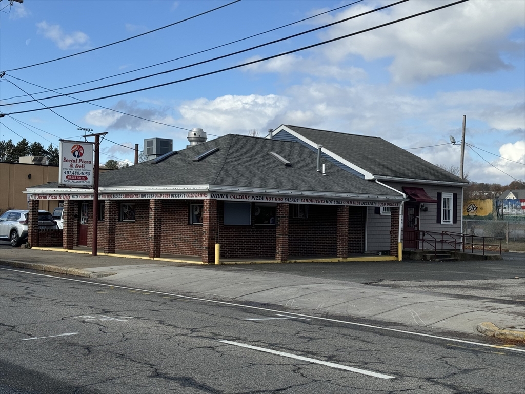 420 Social, Woonsocket, Rhode Island, ,Commercial Sale,For Sale,Social,73315579