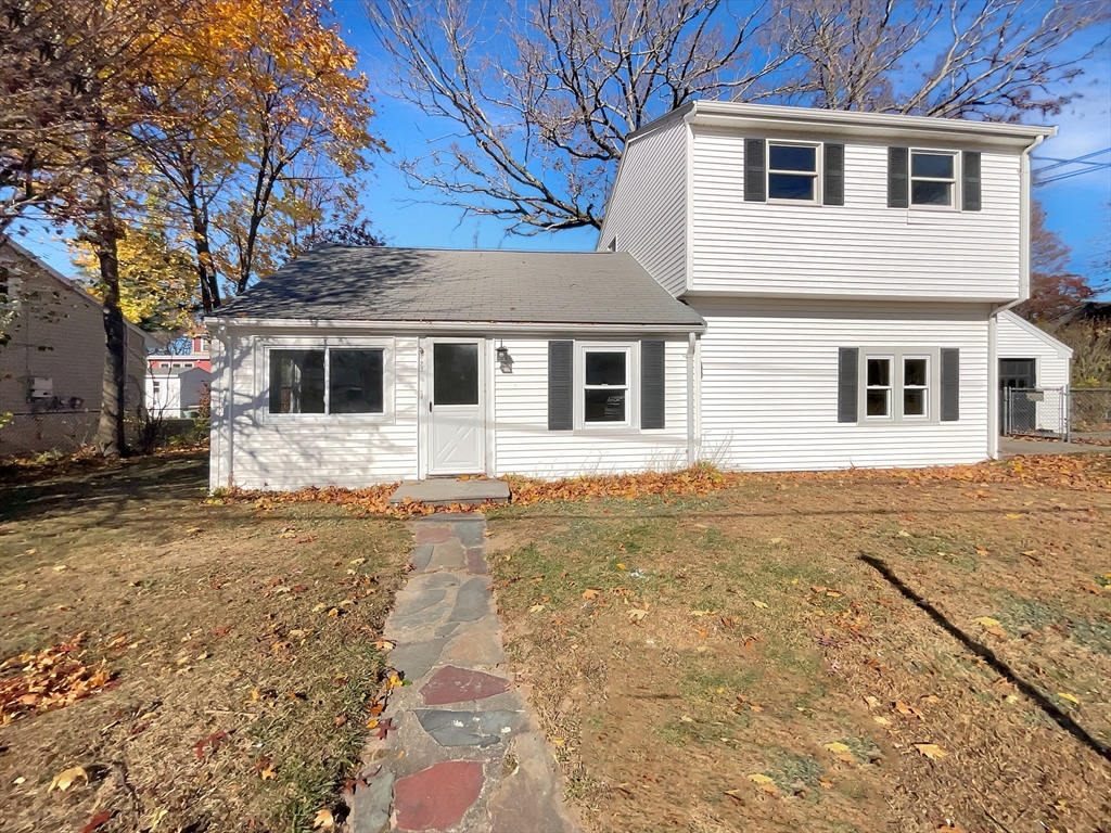 23 Jane St, Randolph, Massachusetts, 4 Bedrooms Bedrooms, 8 Rooms Rooms,1 BathroomBathrooms,Residential,For Sale,Jane St,73315900