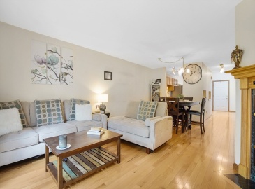 61 Abbey Memorial Dr, Chicopee, Massachusetts, 2 Bedrooms Bedrooms, 4 Rooms Rooms,1.5 BathroomsBathrooms,Residential,For Sale,Abbey Memorial Dr,73260631