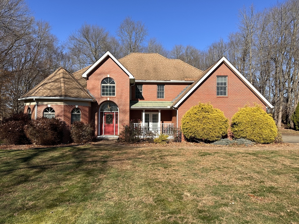 6 Valley View Dr, South Hadley, Massachusetts, 4 Bedrooms Bedrooms, 9 Rooms Rooms,4.5 BathroomsBathrooms,Residential,For Sale,Valley View Dr,73315886