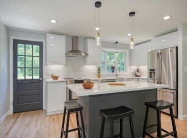 9 Lowry Road, Framingham, Massachusetts, 4 Bedrooms Bedrooms, 8 Rooms Rooms,2.5 BathroomsBathrooms,Residential,For Sale,Lowry Road,73251289