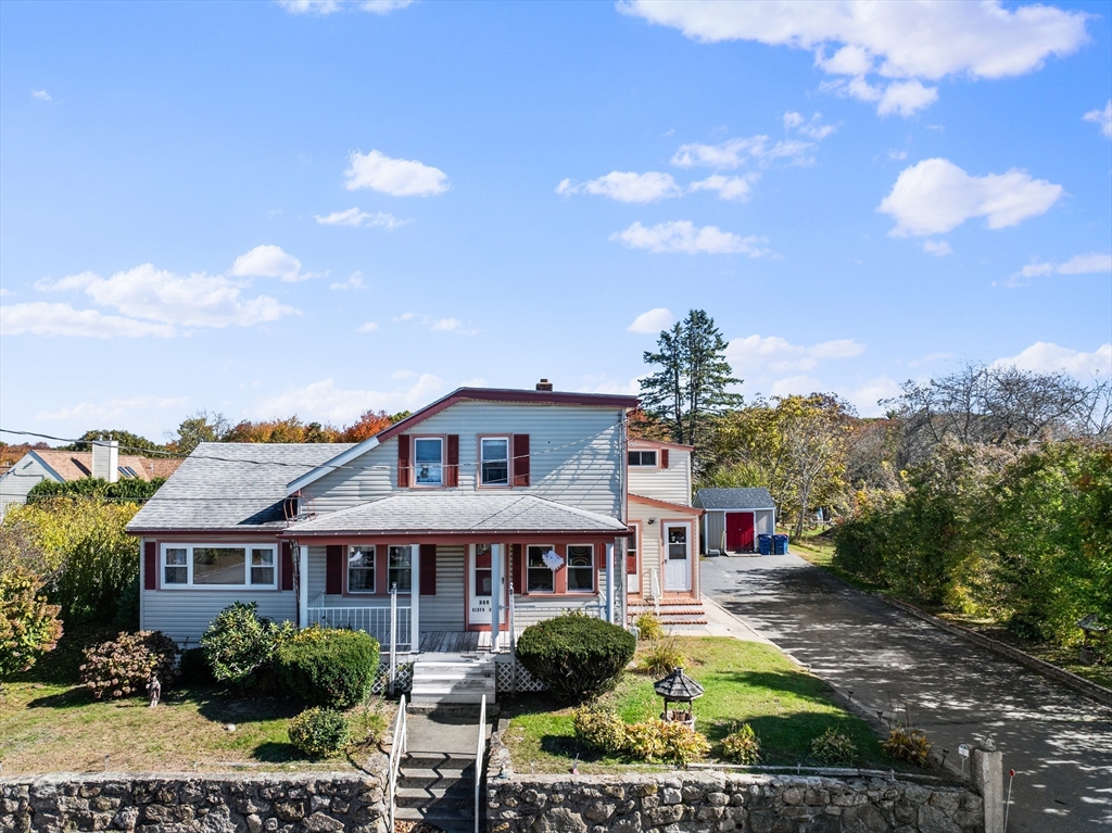 355 Alden Rd, Fairhaven, Massachusetts, 3 Bedrooms Bedrooms, 6 Rooms Rooms,2 BathroomsBathrooms,Residential Income,For Sale,Alden Rd,73317058