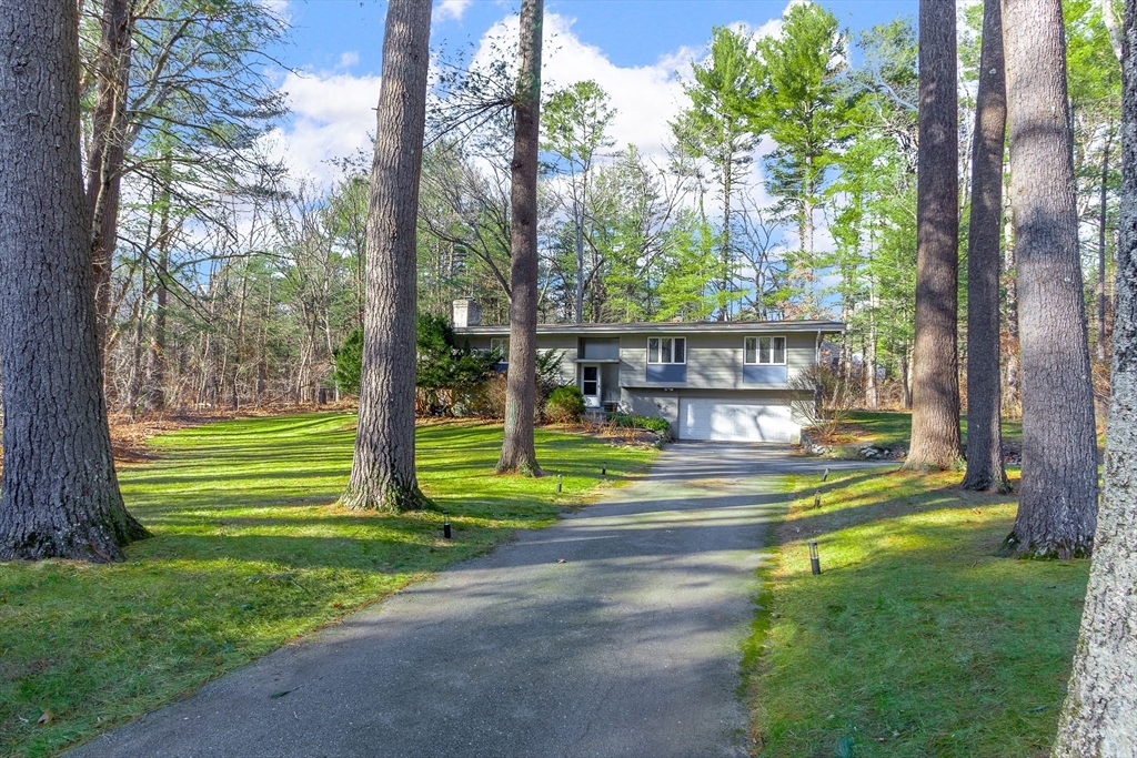 15 Holiday Rd, Wayland, Massachusetts, 3 Bedrooms Bedrooms, 8 Rooms Rooms,2 BathroomsBathrooms,Residential,For Sale,Holiday Rd,73317014