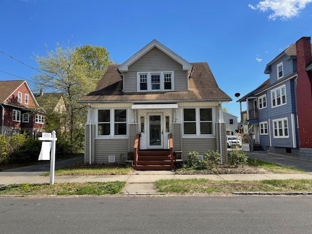 19 Taft St, Springfield, Massachusetts, 3 Bedrooms Bedrooms, 6 Rooms Rooms,1 BathroomBathrooms,Residential,For Sale,Taft St,73317175