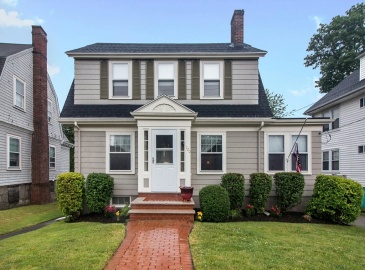 120 Circuit Road, Winthrop, Massachusetts, 3 Bedrooms Bedrooms, 8 Rooms Rooms,2 BathroomsBathrooms,Residential,For Sale,Circuit Road,73254504