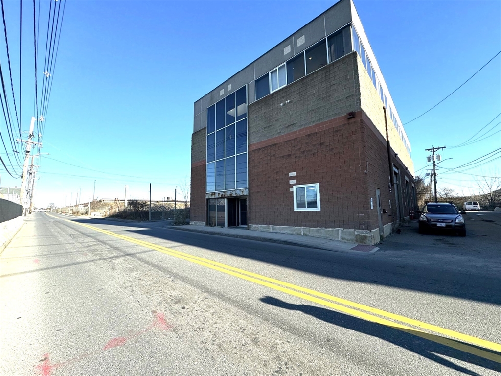 4 Betty Street, Everett, Massachusetts, ,Commercial Lease,For Rent,Betty Street,73318046