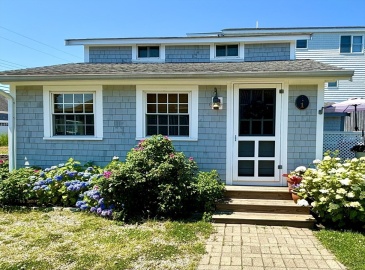 1 Spurr Rd, Bourne, Massachusetts, 3 Bedrooms Bedrooms, 6 Rooms Rooms,1.5 BathroomsBathrooms,Residential,For Sale,Spurr Rd,73257209