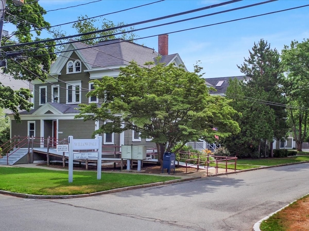 205B Willow St, Hamilton, Massachusetts, ,Commercial Lease,For Rent,Willow St,73318100