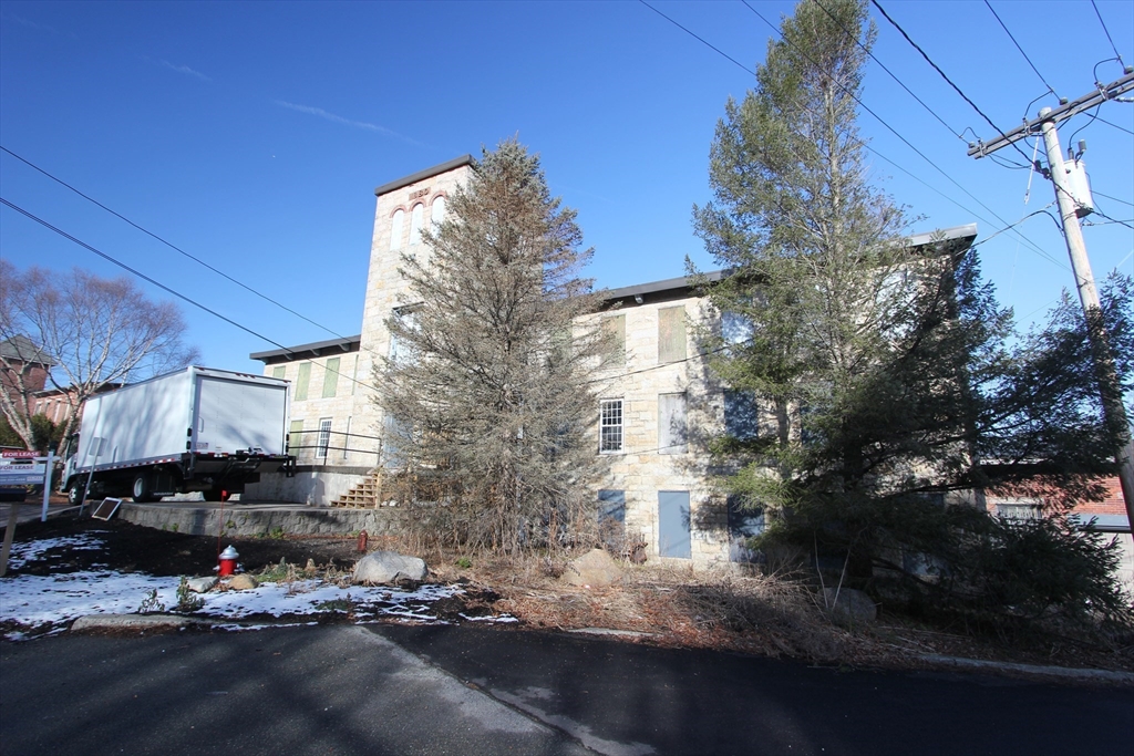 38 Maple St, Bellingham, Massachusetts, ,Commercial Lease,For Rent,Maple St,73318257