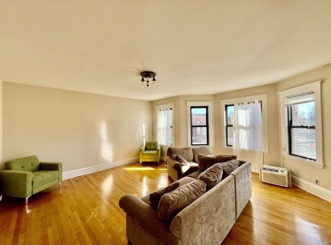 225 Chestnut Hill Ave, Boston, Massachusetts, 4 Bedrooms Bedrooms, 7 Rooms Rooms,1 BathroomBathrooms,Residential Lease,For Rent,Chestnut Hill Ave,73318583