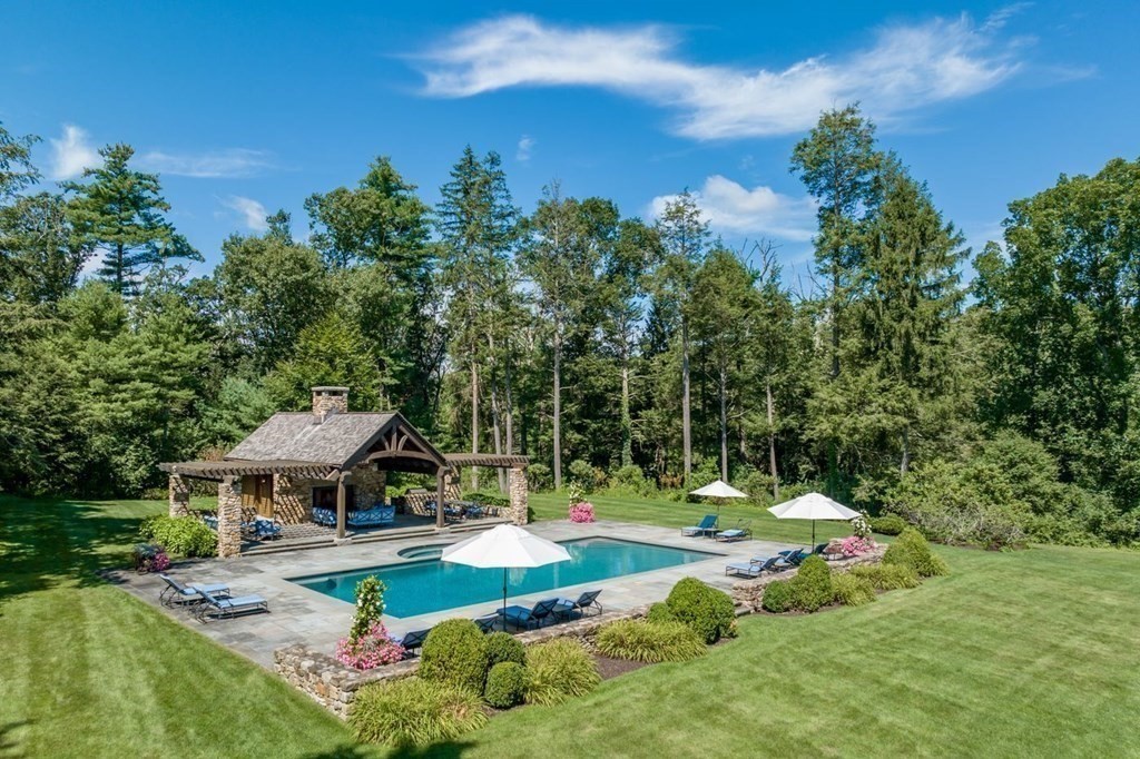 920 Highland Street, Hamilton, Massachusetts, 7 Bedrooms Bedrooms, 19 Rooms Rooms,5.5 BathroomsBathrooms,Residential,For Sale,Highland Street,73169534