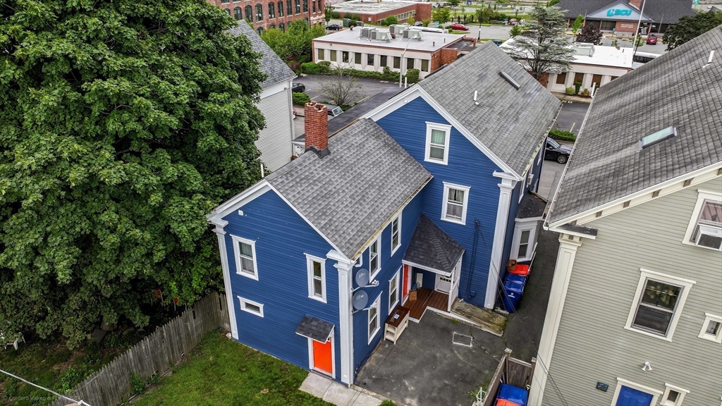 931 Pleasant St, New Bedford, Massachusetts, 8 Bedrooms Bedrooms, 17 Rooms Rooms,4 BathroomsBathrooms,Residential Income,For Sale,Pleasant St,73281751