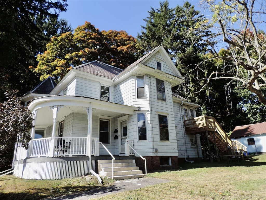 502 Main St, Amherst, Massachusetts, 7 Bedrooms Bedrooms, 10 Rooms Rooms,3 BathroomsBathrooms,Residential Income,For Sale,Main St,73296900