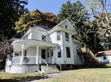 502 Main St, Amherst, Massachusetts, 7 Bedrooms Bedrooms, 10 Rooms Rooms,3 BathroomsBathrooms,Residential Income,For Sale,Main St,73296900