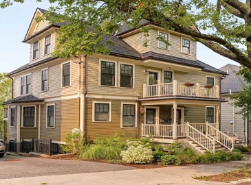 27 Summit Avenue, Brookline, Massachusetts, 4 Bedrooms Bedrooms, 7 Rooms Rooms,4.5 BathroomsBathrooms,Residential,For Sale,Summit Avenue,73283809
