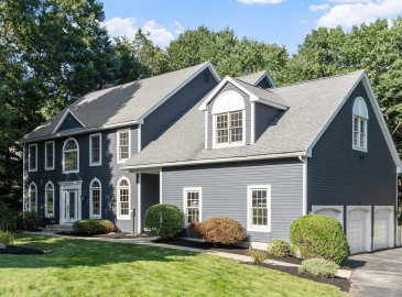 22 Brooks Crossing, West Boylston, Massachusetts, 4 Bedrooms Bedrooms, 11 Rooms Rooms,2.5 BathroomsBathrooms,Residential,For Sale,Brooks Crossing,73285500