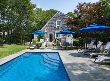 3 Duncan Close, Edgartown, Massachusetts, 3 Bedrooms Bedrooms, 6 Rooms Rooms,2 BathroomsBathrooms,Residential,For Sale,Duncan Close,73220582
