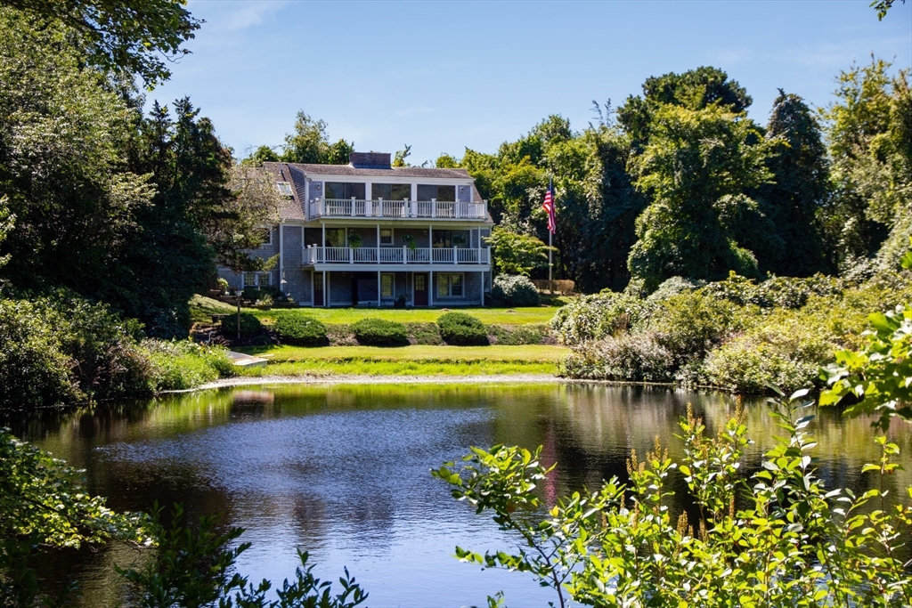 17 Juniper Hill Rd, Sandwich, Massachusetts, 5 Bedrooms Bedrooms, 9 Rooms Rooms,3.5 BathroomsBathrooms,Residential,For Sale,Juniper Hill Rd,73288774