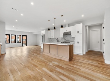 832 E Third, Boston, Massachusetts, 4 Bedrooms Bedrooms, 7 Rooms Rooms,3.5 BathroomsBathrooms,Residential,For Sale,E Third,73251899