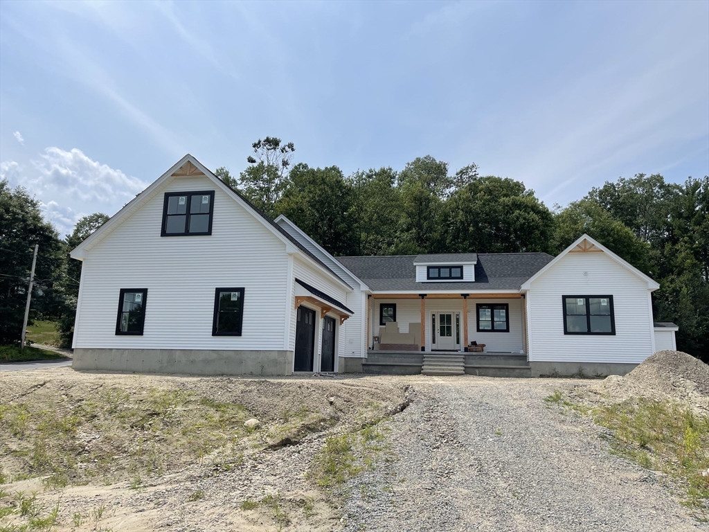 314 North Liberty Street, Belchertown, Massachusetts, 3 Bedrooms Bedrooms, 6 Rooms Rooms,2.5 BathroomsBathrooms,Residential,For Sale,North Liberty Street,73267561