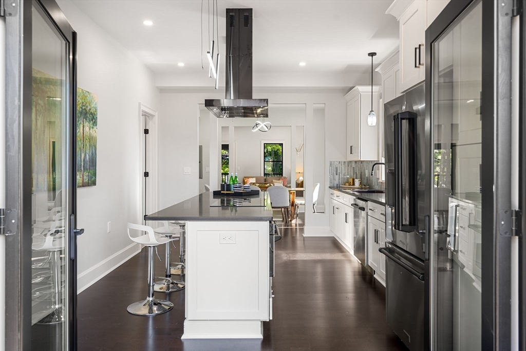 6 Pearl Street, Somerville, Massachusetts, 8 Bedrooms Bedrooms, 24 Rooms Rooms,7 BathroomsBathrooms,Residential Income,For Sale,Pearl Street,73292842