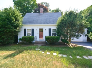 57 Russell Rd, Framingham, Massachusetts, 3 Bedrooms Bedrooms, 6 Rooms Rooms,1 BathroomBathrooms,Residential,For Sale,Russell Rd,73263184