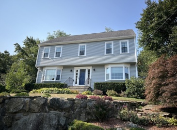 10 Lantern Ln, Milford, Massachusetts, 4 Bedrooms Bedrooms, 8 Rooms Rooms,2.5 BathroomsBathrooms,Residential,For Sale,Lantern Ln,73289939