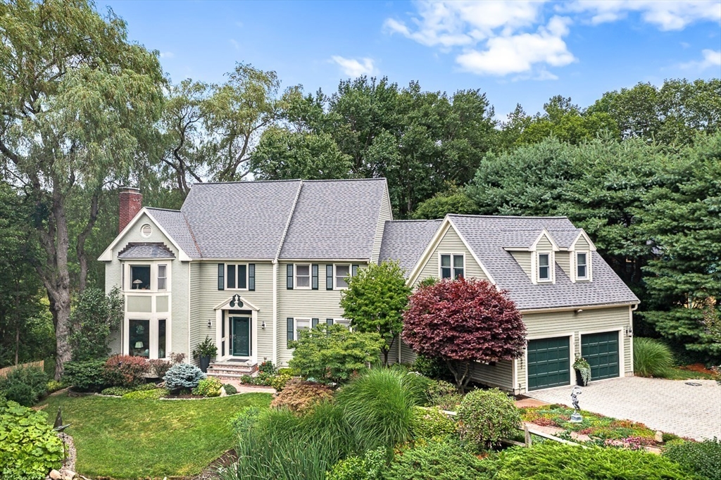 1 Everett Ter, Natick, Massachusetts, 4 Bedrooms Bedrooms, 10 Rooms Rooms,2.5 BathroomsBathrooms,Residential,For Sale,Everett Ter,73284231