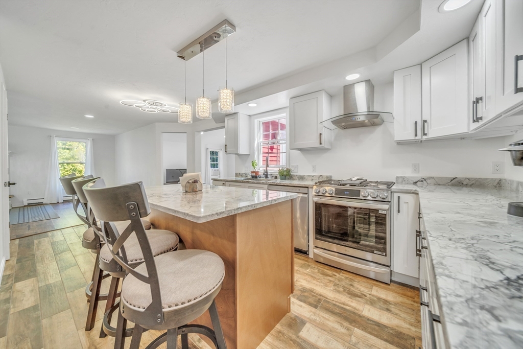 77 Stoney Hill Rd, Shrewsbury, Massachusetts, 3 Bedrooms Bedrooms, 7 Rooms Rooms,3.5 BathroomsBathrooms,Residential,For Sale,Stoney Hill Rd,73288483