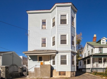 53 Linden St, Boston, Massachusetts, 9 Bedrooms Bedrooms, 15 Rooms Rooms,3 BathroomsBathrooms,Residential Income,For Sale,Linden St,73311449
