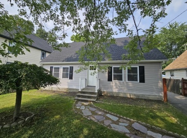 68 Fargo St, Springfield, Massachusetts, 4 Bedrooms Bedrooms, 6 Rooms Rooms,1 BathroomBathrooms,Residential,For Sale,Fargo St,73289993