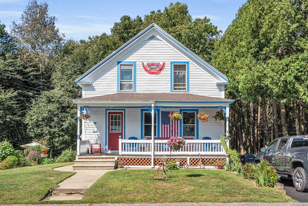 20 Harvard St, Winchendon, Massachusetts, 4 Bedrooms Bedrooms, 6 Rooms Rooms,1 BathroomBathrooms,Residential,For Sale,Harvard St,73288829