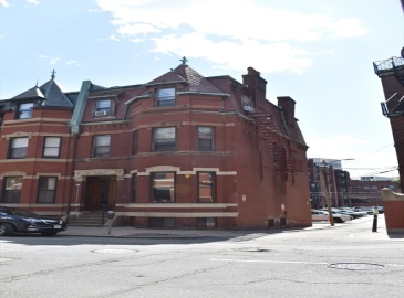 31 Fairfield St, Boston, Massachusetts, 5 Bedrooms Bedrooms, 14 Rooms Rooms,4.5 BathroomsBathrooms,Residential Income,For Sale,Fairfield St,73245610