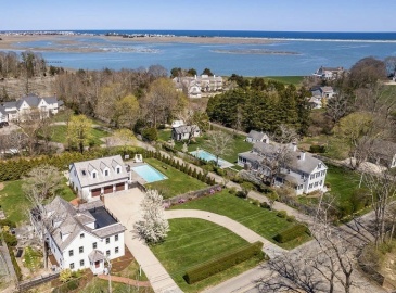 106 Powder Point Ave, Duxbury, Massachusetts, 5 Bedrooms Bedrooms, 12 Rooms Rooms,5.5 BathroomsBathrooms,Residential,For Sale,Powder Point Ave,73231045