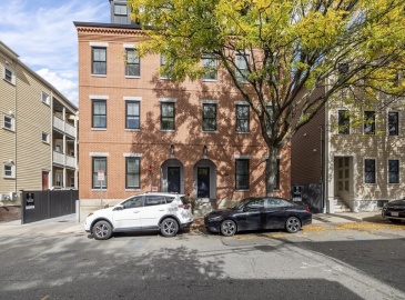 133 Spring St, Cambridge, Massachusetts, 2 Bedrooms Bedrooms, 6 Rooms Rooms,2.5 BathroomsBathrooms,Residential,For Sale,Spring St,73251275