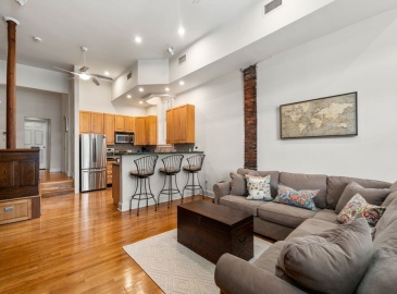 435 Main St, Boston, Massachusetts, 2 Bedrooms Bedrooms, 5 Rooms Rooms,2 BathroomsBathrooms,Residential,For Sale,Main St,73289424