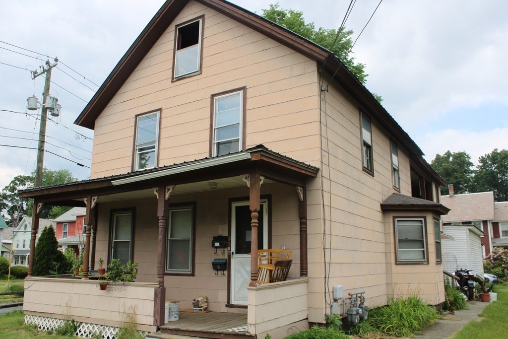 35 Mill St, Greenfield, Massachusetts, 4 Bedrooms Bedrooms, 8 Rooms Rooms,2 BathroomsBathrooms,Residential Income,For Sale,Mill St,73123077