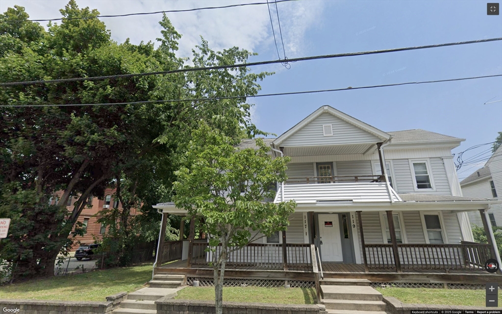 119 Grape St, Chicopee, Massachusetts, 6 Bedrooms Bedrooms, 14 Rooms Rooms,5 BathroomsBathrooms,Residential Income,For Sale,Grape St,73324419
