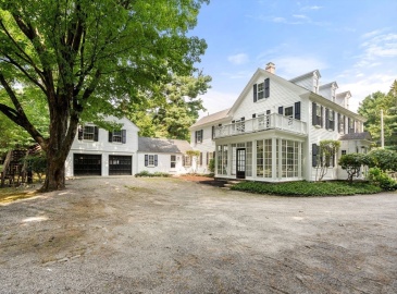64 Pleasant St, Framingham, Massachusetts, 6 Bedrooms Bedrooms, 12 Rooms Rooms,4.5 BathroomsBathrooms,Residential,For Sale,Pleasant St,73274452