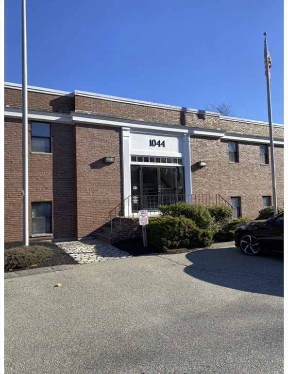 1044 Central St, Stoughton, Massachusetts, ,Commercial Lease,For Rent,Central St,73325458