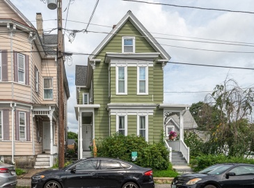 118 Agawam St, Lowell, Massachusetts, 4 Bedrooms Bedrooms, 10 Rooms Rooms,2 BathroomsBathrooms,Residential Income,For Sale,Agawam St,73278805