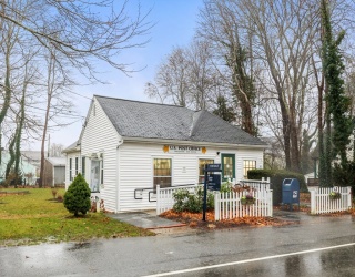 36 Carriage Shop, Falmouth, Massachusetts, ,Commercial Sale,For Sale,Carriage Shop,73325848