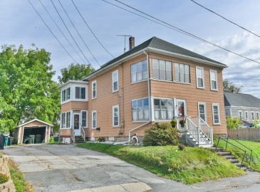 8 Emerald Ave, Webster, Massachusetts, 4 Bedrooms Bedrooms, 10 Rooms Rooms,2 BathroomsBathrooms,Residential Income,For Sale,Emerald Ave,73299145