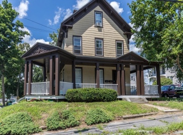 28 Beacon Street, Fitchburg, Massachusetts, 8 Bedrooms Bedrooms, 16 Rooms Rooms,4 BathroomsBathrooms,Residential Income,For Sale,Beacon Street,73265771