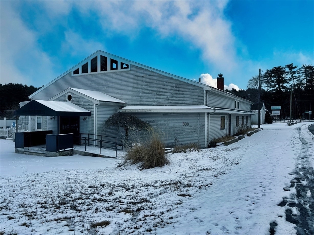 300 Center St, Pembroke, Massachusetts, ,Commercial Sale,For Sale,Center St,73326882