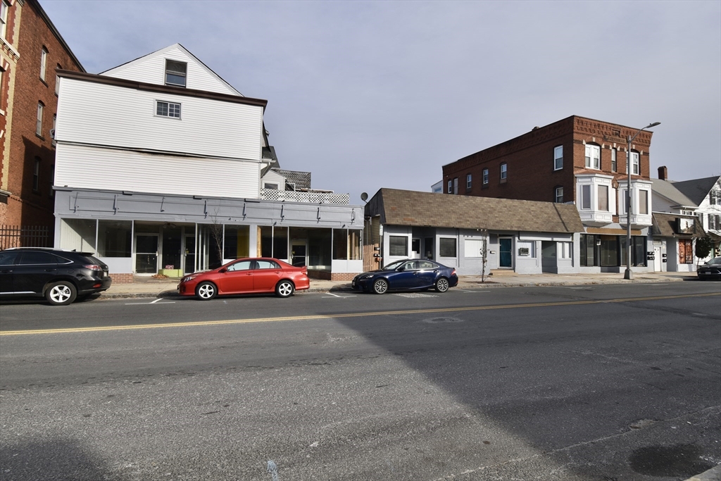 166-174 Main St, Springfield, Massachusetts, ,Commercial Sale,For Sale,Main St,73327214