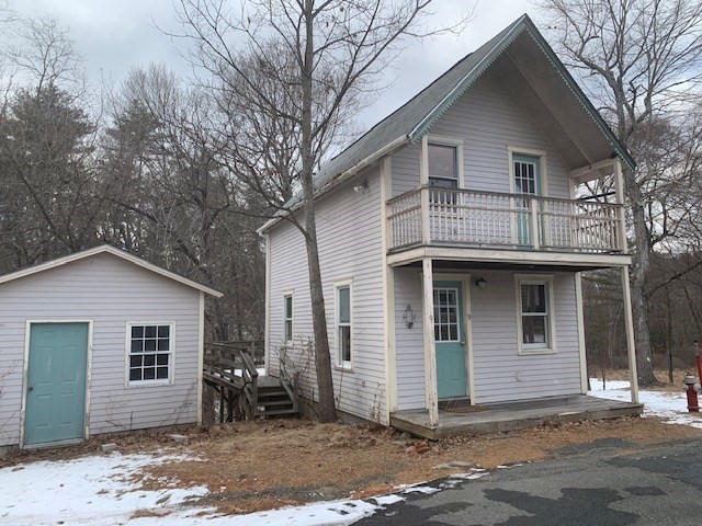 9 Union, Montague, Massachusetts, 2 Bedrooms Bedrooms, 4 Rooms Rooms,1 BathroomBathrooms,Residential,For Sale,Union,73327345