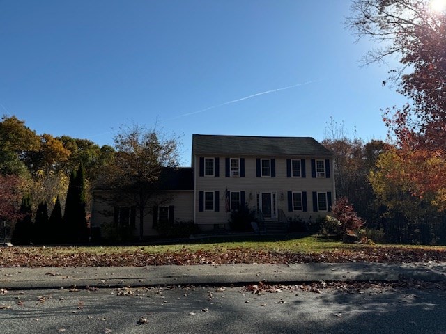 9 Lauren Ln, Sturbridge, Massachusetts, 4 Bedrooms Bedrooms, 8 Rooms Rooms,2.5 BathroomsBathrooms,Residential,For Sale,Lauren Ln,73327353