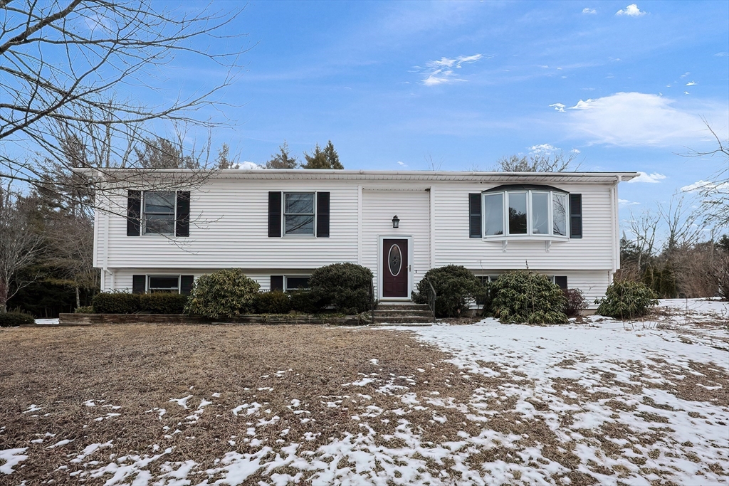 76 Terry Ln, Barre, Massachusetts, 4 Bedrooms Bedrooms, 9 Rooms Rooms,2.5 BathroomsBathrooms,Residential,For Sale,Terry Ln,73327500