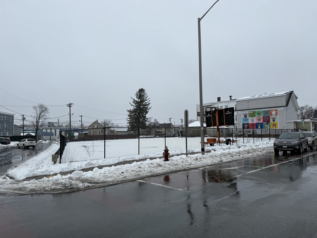 951 Western Ave, Lynn, Massachusetts, ,Commercial Lease,For Rent,Western Ave,73327555